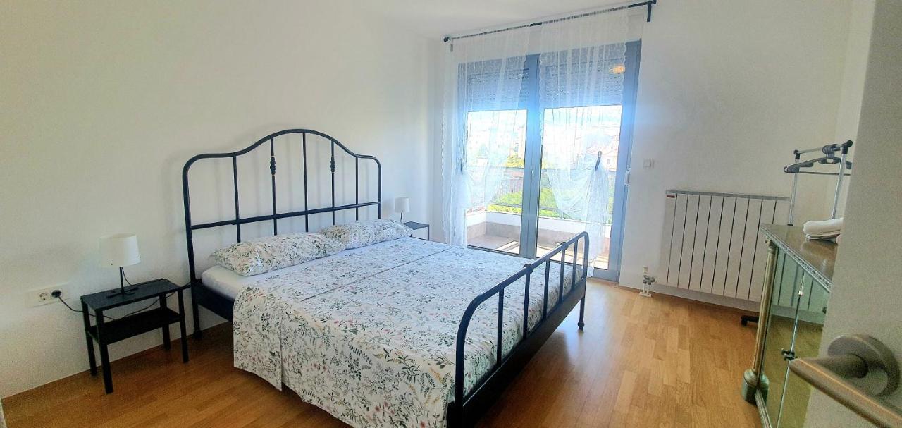 Deluxe Apartment Kristian Whit A Private Parking Rijeka Ngoại thất bức ảnh