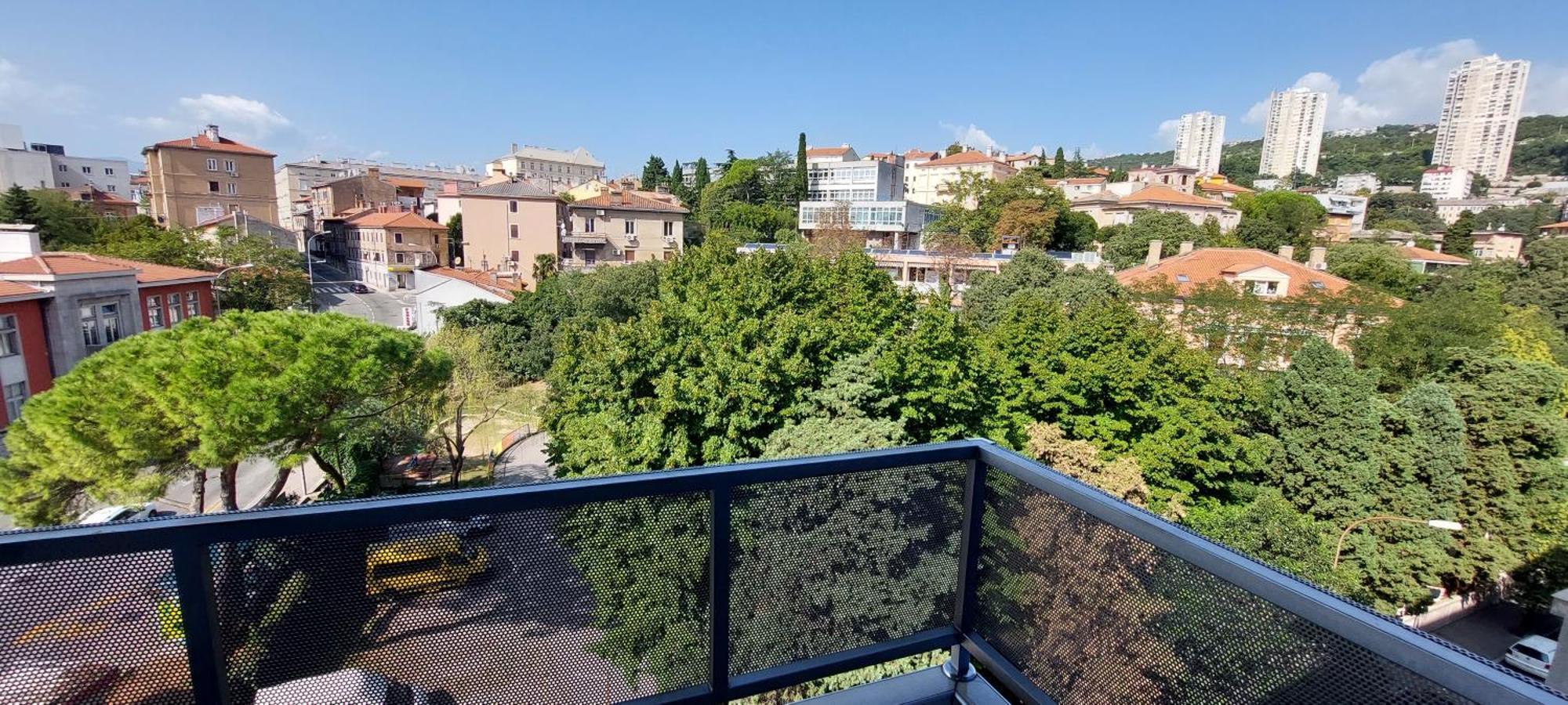 Deluxe Apartment Kristian Whit A Private Parking Rijeka Ngoại thất bức ảnh